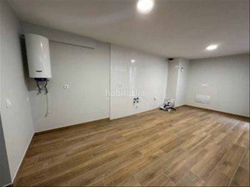 Foto d56b7f4b-a227-466a-94e8-5b772131321b. Lloguer local comercial a Colmenarejo