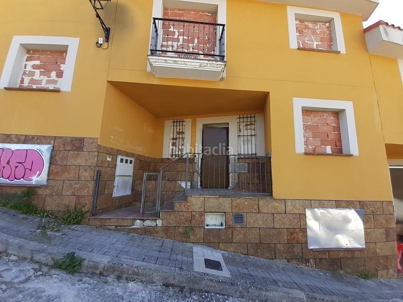 Foto df800487-6b37-4935-93bc-77319c4c7888. Edificio 4 casas adosadas en Torrelaguna