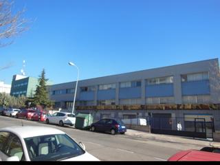 Oficina en Zona Industrial. Gran oficina