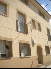 Edificio en Zarza de Tajo. Estupendo edificio