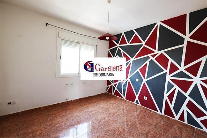 Foto 0228a78f-b075-42ae-ae50-0435e7c6d7db. Haus mit heizung in Los Robles Seseña