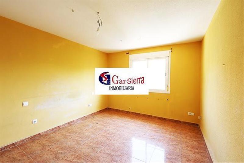 Foto b043321b-7d9f-45b6-a51d-34084c5ee192. Haus mit heizung in Los Robles Seseña