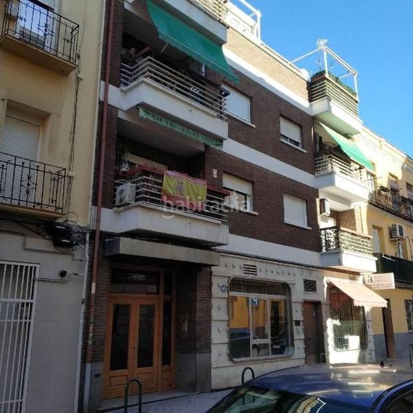 Foto a418231e-ecc0-4f8a-b505-893b9b4a36b9. Local comercial gran local de una planta en Ciudad Jardín Madrid