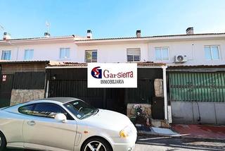 Casa in Los Ángeles de San Rafael. Gran chalet adosado