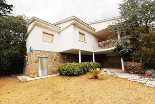 House in El Praderón. Gran chalet independiente