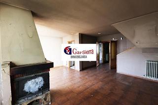 Maison à Los Ángeles de San Rafael. Gran chalet adosado