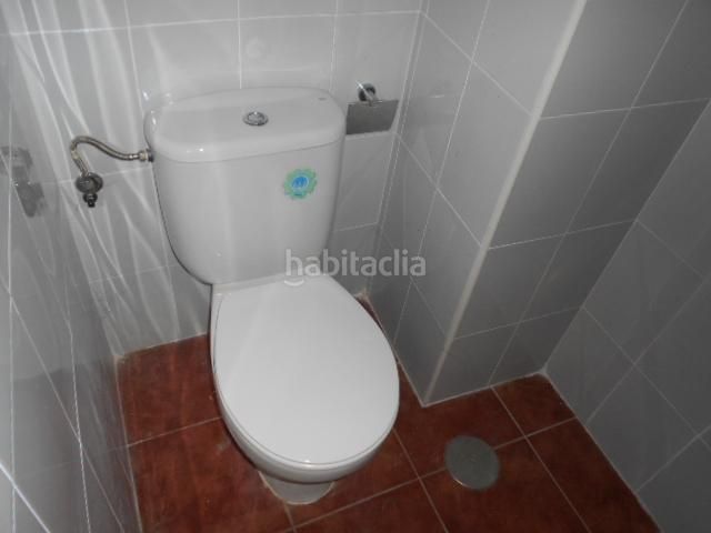 Foto a66c0b2f-b725-4db7-ac07-0a1d42172b2b. Local comercial estupendo local de una planta en Santa María del Tiétar