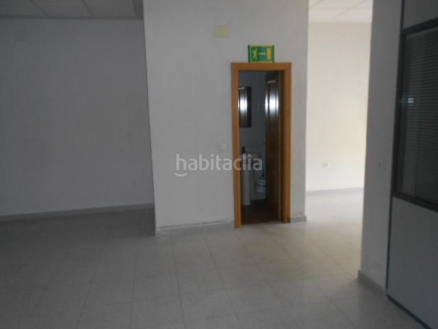 Foto eef14238-9752-4823-9475-7ef87fba9cc7. Local comercial estupendo local de una planta en Santa María del Tiétar