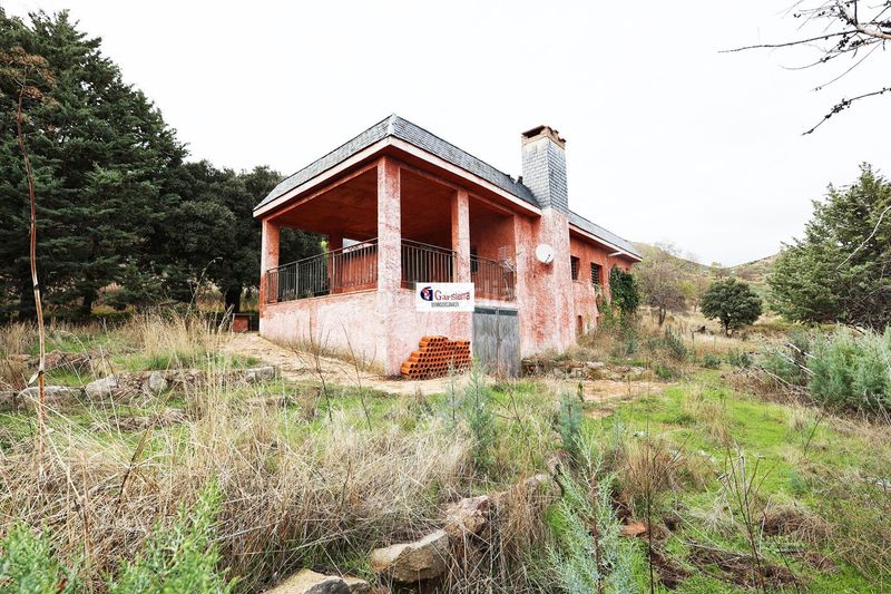 Foto ef49031b-48bc-4ebf-accb-351e785984dc. Casa amb calefacció a Robledo de Chavela