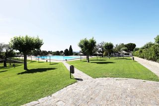 Casa en Villa del Prado. Gran chalet