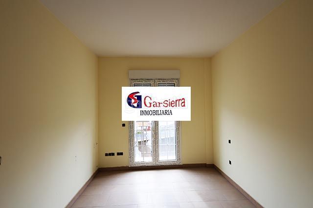 Foto 28258e4f-8fe1-41e7-9aec-caf4e1d5c9a5. Edifici a Tiemblo (El)