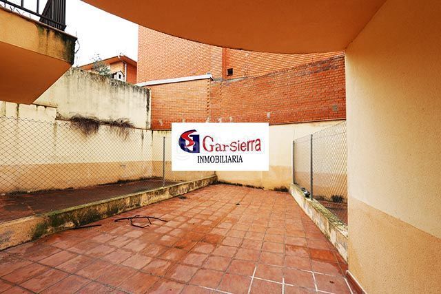 Foto 2e46ff3f-2927-415c-be68-6ea63a24d06d. Edifici a Tiemblo (El)