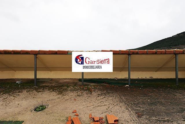 Foto 3b92b115-82cc-4d4f-bc0e-fa2870f2cf6c. Edifici a Tiemblo (El)