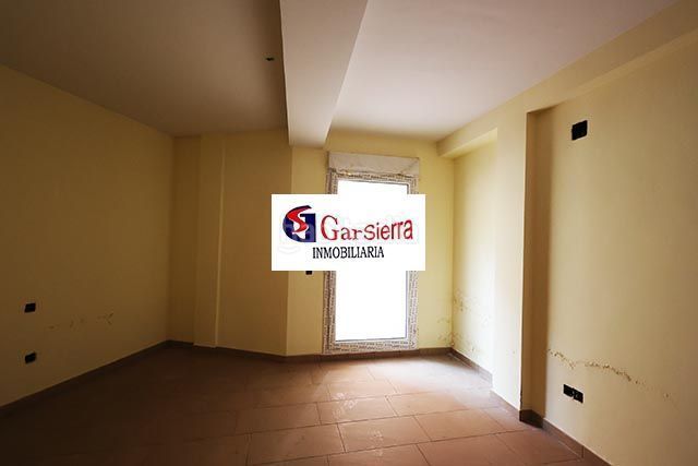 Foto 3fa85957-8cc8-41bf-80e9-4d68d891c945. Edifici a Tiemblo (El)