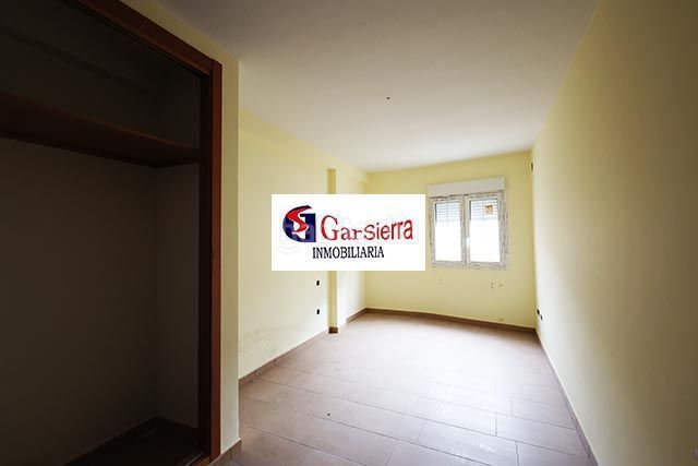 Foto 469a1c2a-26d6-40d5-aa25-2ebd1efc4461. Edifici a Tiemblo (El)