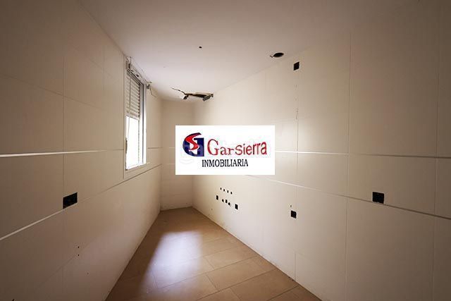 Foto 857fc189-cda3-4739-88af-c1d56ba6540e. Edifici a Tiemblo (El)