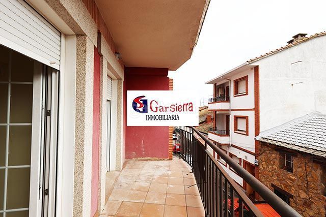 Foto 8eeaea9e-66ec-46a1-ad16-7a89f8a3fb50. Edifici a Tiemblo (El)