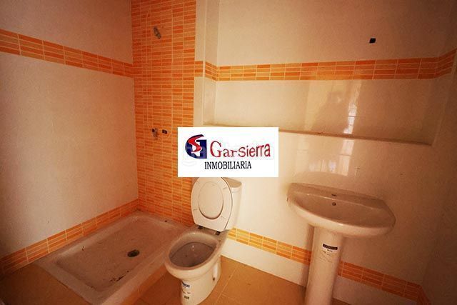 Foto aa976225-a06c-4bd6-9b02-0124dee833fa. Edifici a Tiemblo (El)