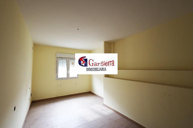 Foto b053796a-3b29-4b8b-aca6-d3e932621381. Edifici a Tiemblo (El)