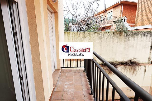 Foto c7e11aae-398f-4ffd-9f27-3f797344343e. Edifici a Tiemblo (El)