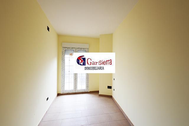 Foto c959fdd7-647b-4cbc-a2f9-d0ea4bd73ab0. Edifici a Tiemblo (El)