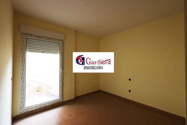 Foto c9ff9b4c-203f-4cd2-ae41-2ad9af16de95. Edifici a Tiemblo (El)