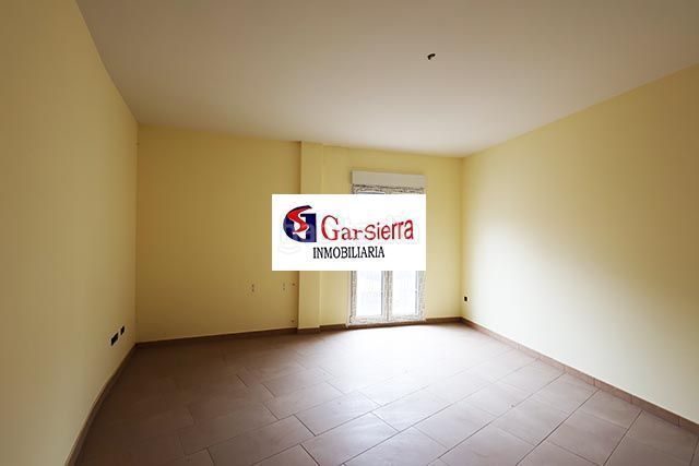 Foto f2177215-edee-44f2-80a7-1bd232fe783b. Edifici a Tiemblo (El)