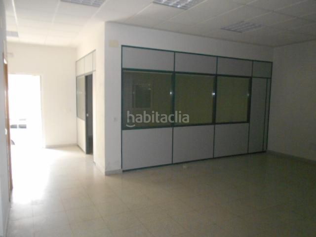 Foto e066ffe1-b1fd-4ada-b053-81b3b02236be. Local comercial estupendo local de una planta en Santa María del Tiétar