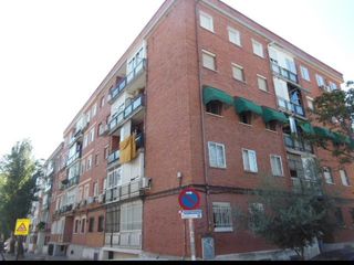 Pis a Descubridores-Escritores. Estupendo piso de 3 dormitorios