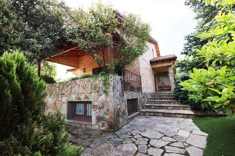 Foto 660ba3bd-6834-49f0-95f5-4a745505c28c. Casa amb calefacció a Colmenarejo