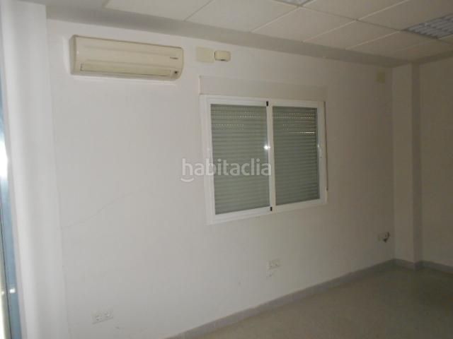 Foto 8952fefe-2c1d-48eb-b163-e5ac5b2f40af. Local comercial estupendo local de una planta en Santa María del Tiétar