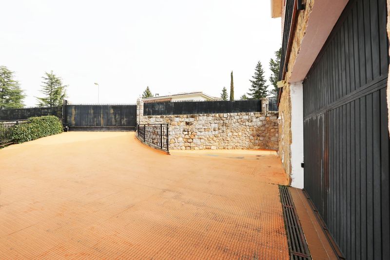 Foto 92f23924-6704-4303-8f12-8250fa98d2a6. Casa amb calefacció piscina a Colmenarejo