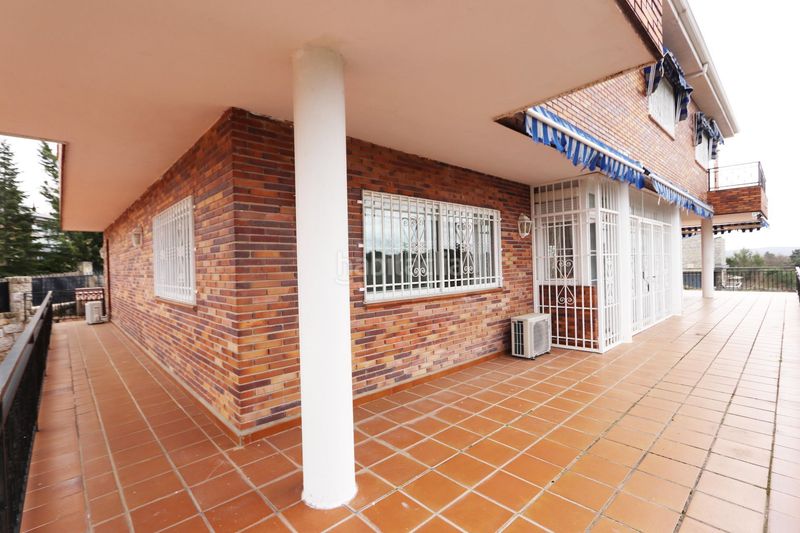 Foto e520a1b9-80d3-43ba-bca6-f026e34ed14f. Casa amb calefacció piscina a Colmenarejo