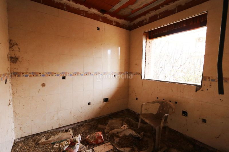 Foto a466c554-c138-4458-8d1f-b3ac67a5da9d. Edificio gran chalet en Nombela