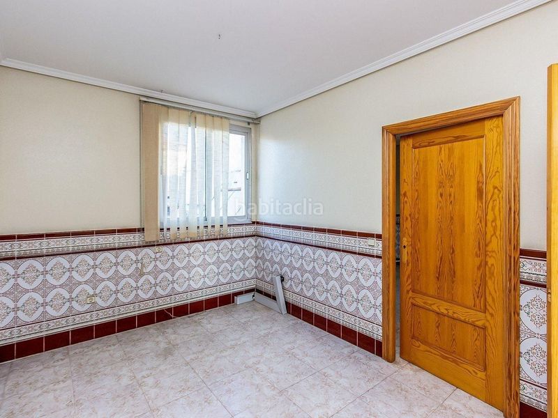 Foto c603ae7b-d7a3-4c44-bc92-754fd4cf65f6. Local comercial a Fuensalida