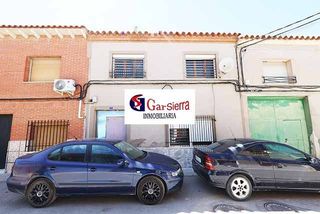 Casa a Puebla de Almoradiel (La). Chalet adosado en casco urbano
