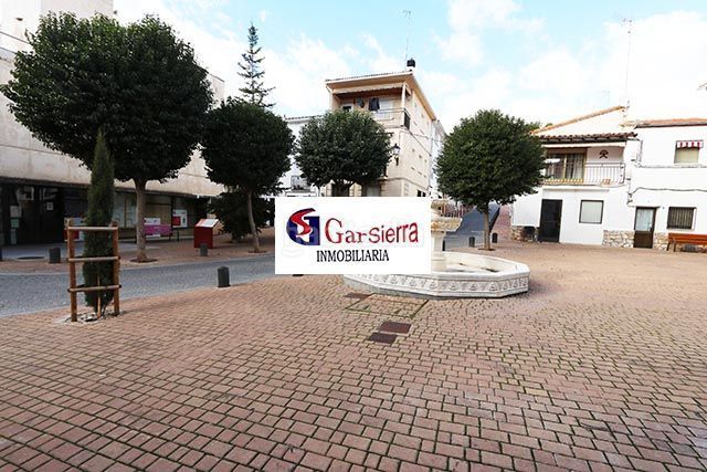Foto 8eedddd1-80a5-43a4-aa07-5067cce8d484. Local comercial gran local en Orusco de Tajuña