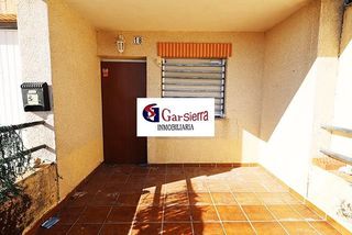Casa a Chozas de Canales. Estupendo chalet adosado