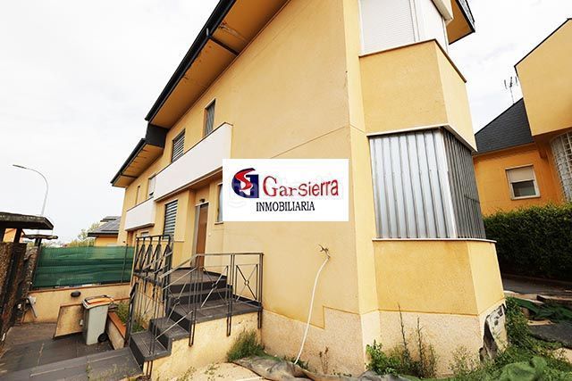 Foto 2daeb376-5049-43a3-a876-fad1194d526e. Casa amb calefacció piscina a Corralejos-Campo de las Naciones Madrid