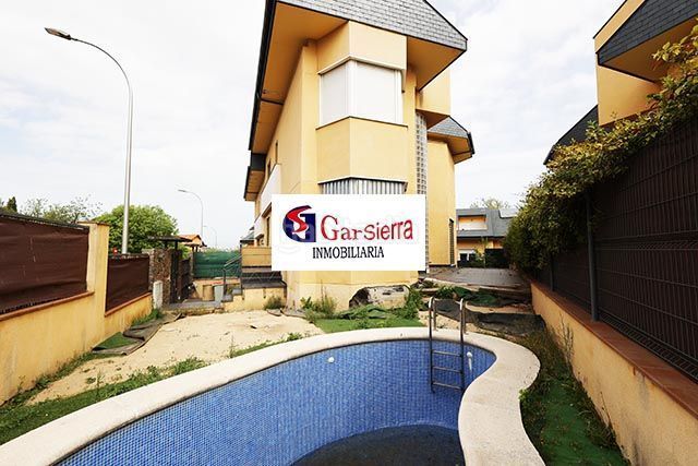 Foto bcc8cb26-9fc6-4c08-9448-47913991b8e7. Casa amb calefacció piscina a Corralejos-Campo de las Naciones Madrid