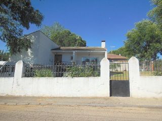 Casa a Torrejón del Rey. Gran chalet independiente