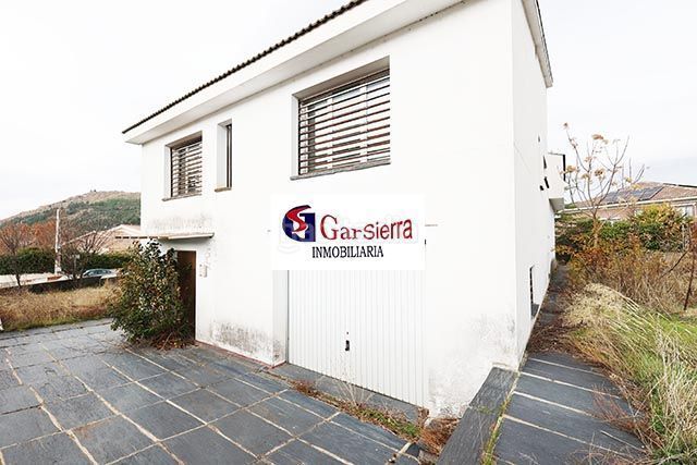 Foto 16d3d54f-84a1-4c9d-b70b-5c6732786d3e. Casa amb calefacció a Becerril de la Sierra