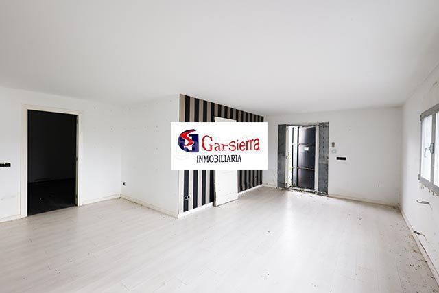 Foto a62ffb1d-1f03-46ae-b90d-f52b4fa61925. Casa amb calefacció a Becerril de la Sierra