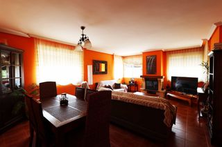 Haus in Colmenarejo. Gran chalet independiente