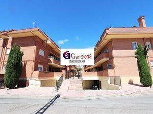 Aparcament cotxe a Torrelaguna. Estupendo garaje en planta semisotano