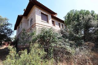 Casa en Villa del Prado. Gran chalet