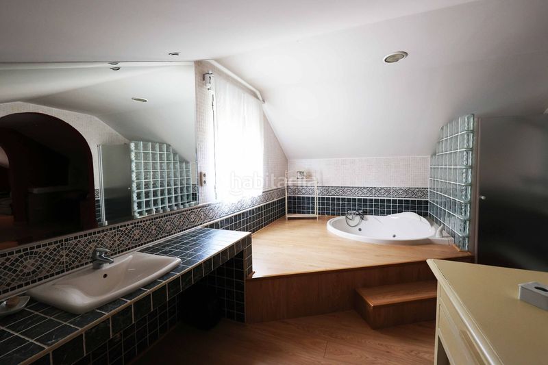 Foto dce99dae-b1b7-4bdd-9800-39637995ce6c. Casa amb calefacció a Colmenarejo
