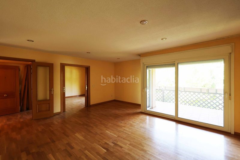Foto e87ebdf7-b792-483b-b5bd-0df1b7daa7f7. Duplex with heating pool in Centro-Casco Histórico San Lorenzo de El Escorial