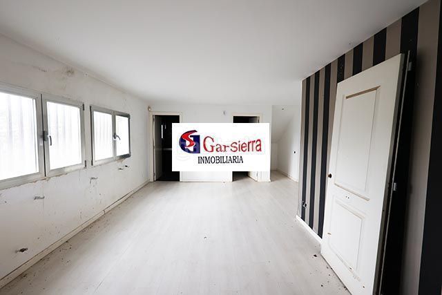 Foto 1a9c28d8-6754-4491-9571-765dc70f62ed. Casa amb calefacció a Becerril de la Sierra