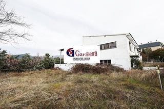 Casa in Becerril de la Sierra. Gran chalet independiente